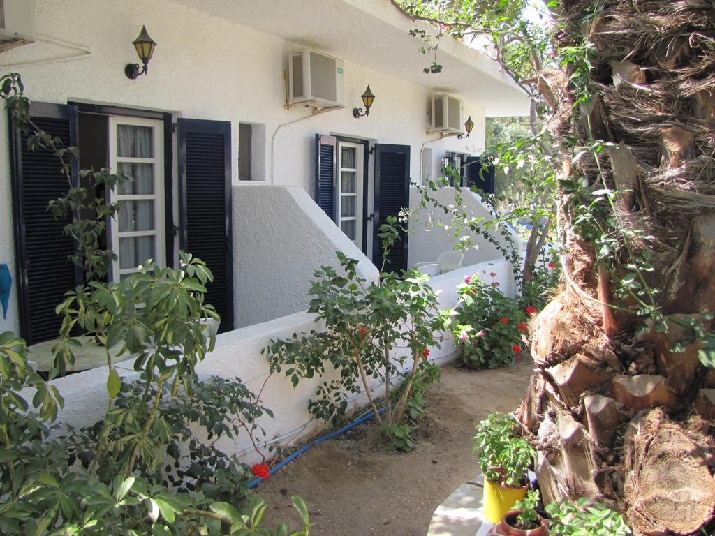 Eden Ios Rooms Mylopotas Extérieur photo