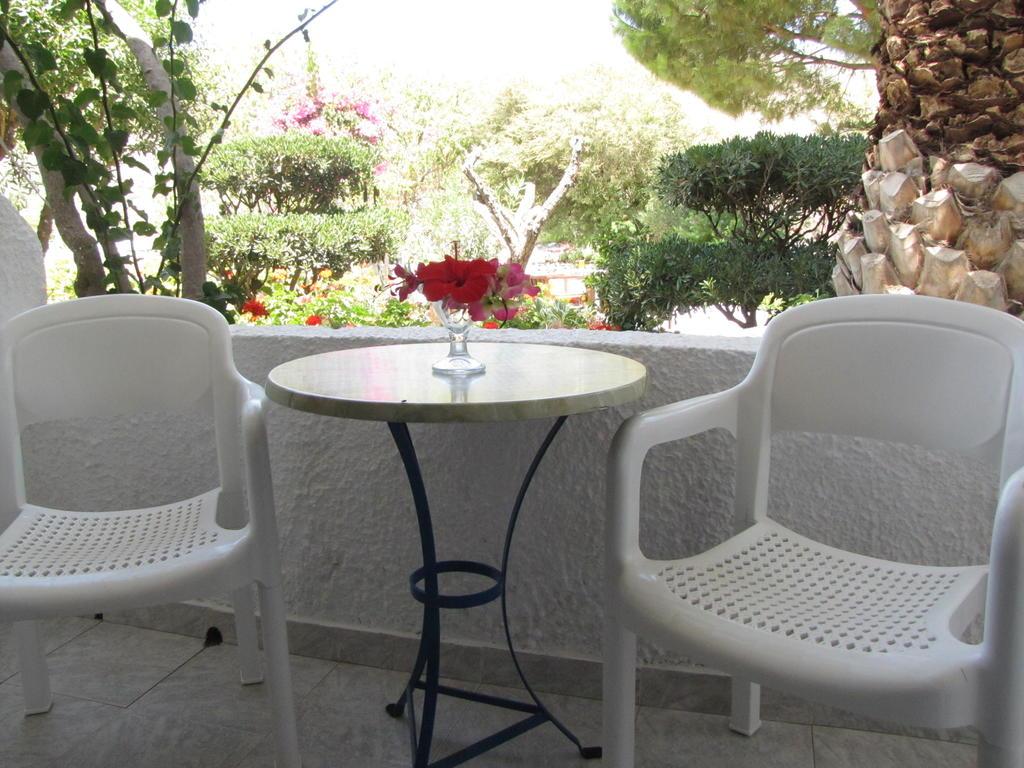 Eden Ios Rooms Mylopotas Extérieur photo